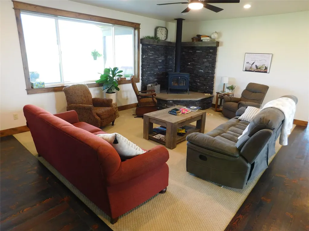 33460 Overland Road St Ignatius MT 59865