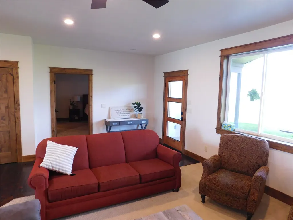 33460 Overland Road St Ignatius MT 59865