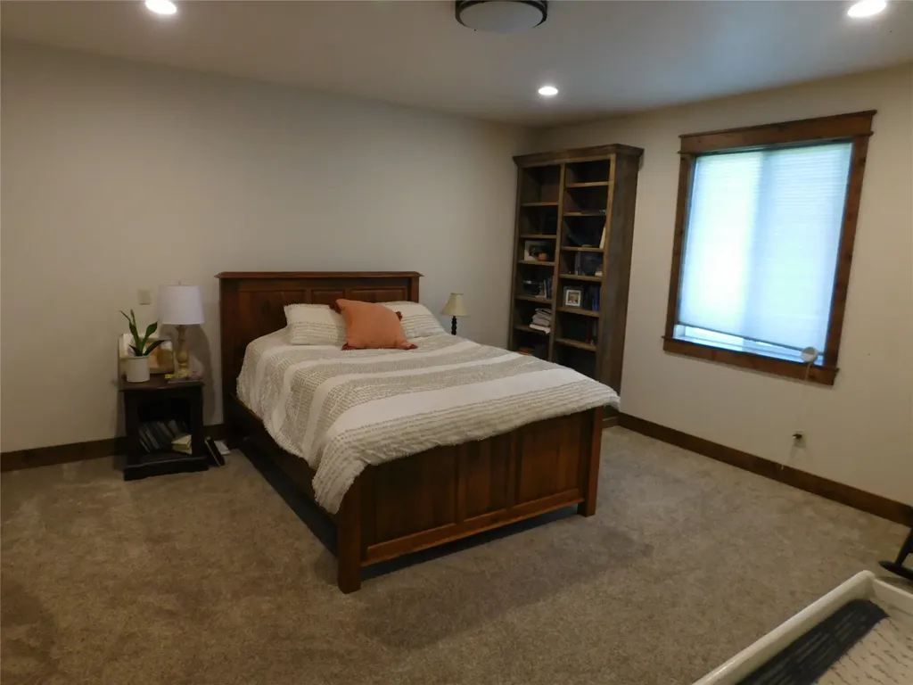 33460 Overland Road St Ignatius MT 59865