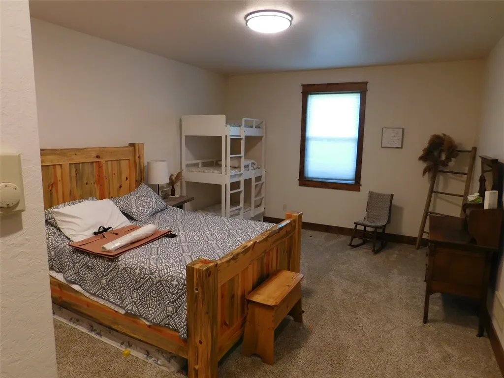 33460 Overland Road St Ignatius MT 59865
