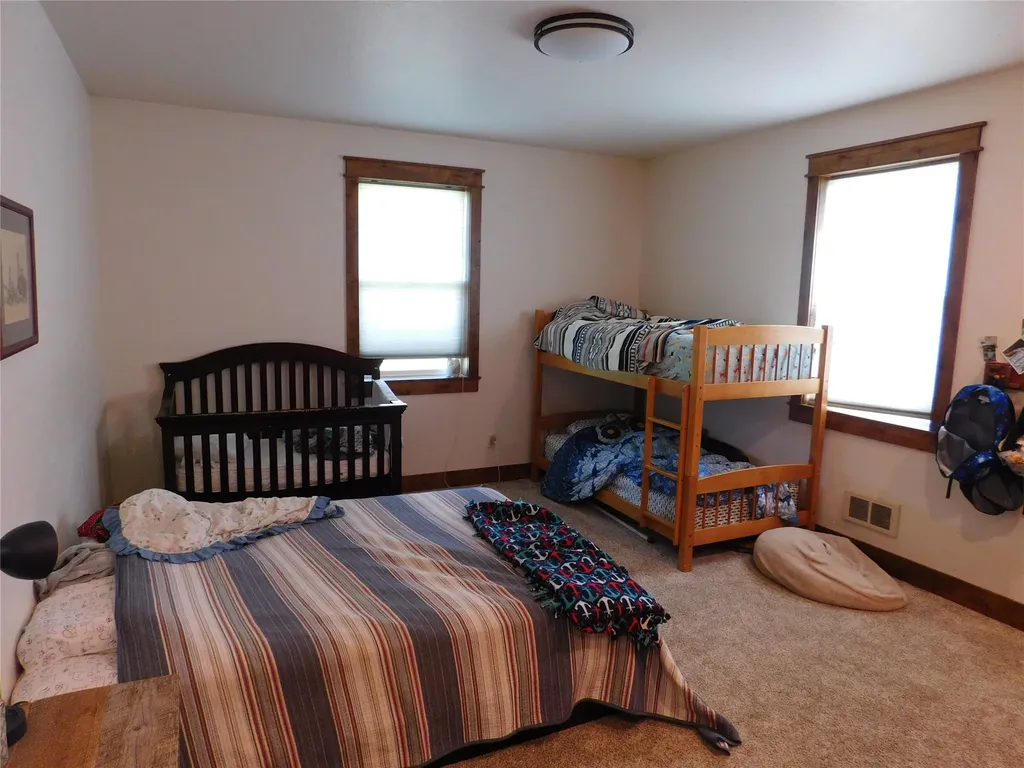 33460 Overland Road St Ignatius MT 59865