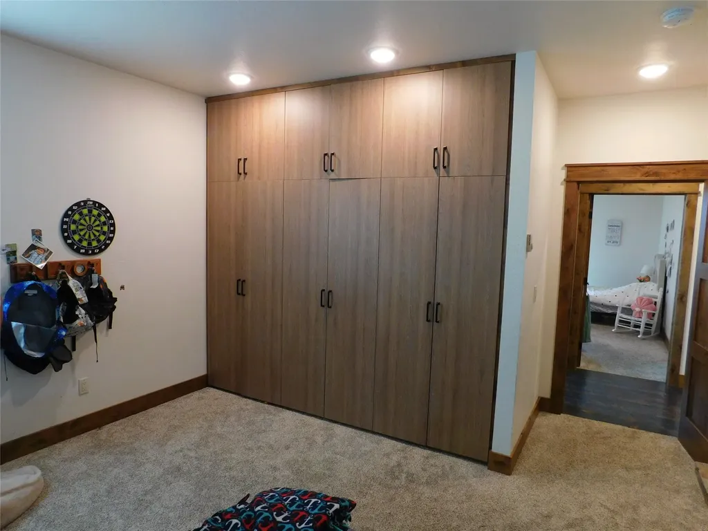 33460 Overland Road St Ignatius MT 59865