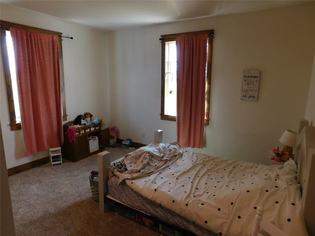 33460 Overland Road St Ignatius MT 59865