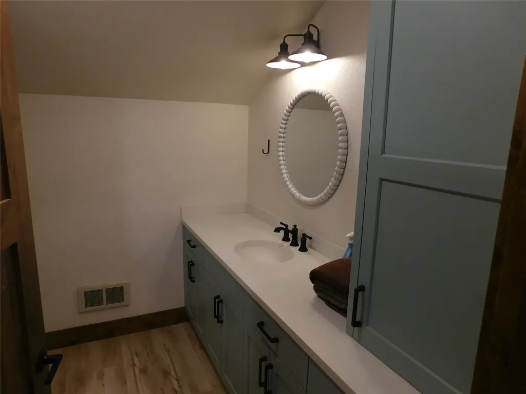 33460 Overland Road St Ignatius MT 59865