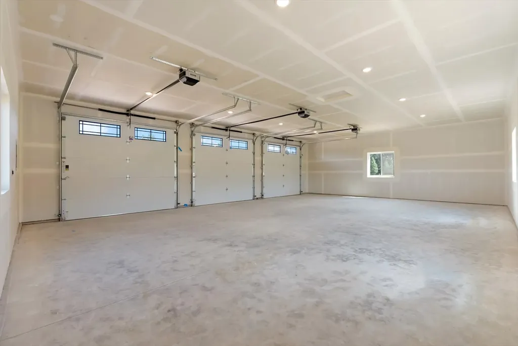 31725 Ranch Lane Huson MT 59846