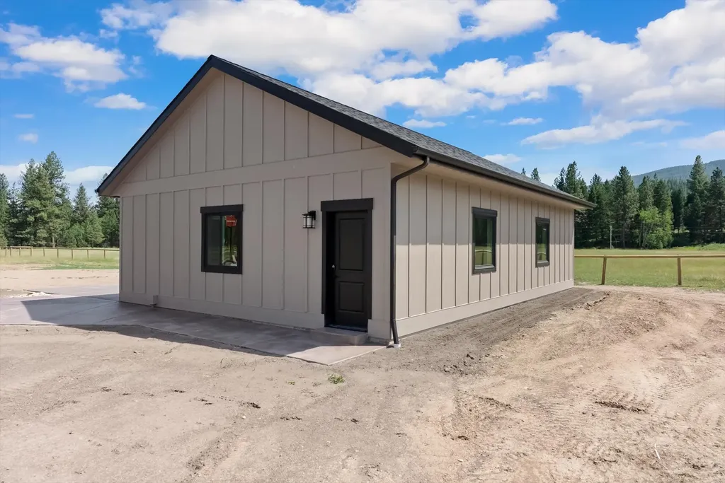 31725 Ranch Lane Huson MT 59846