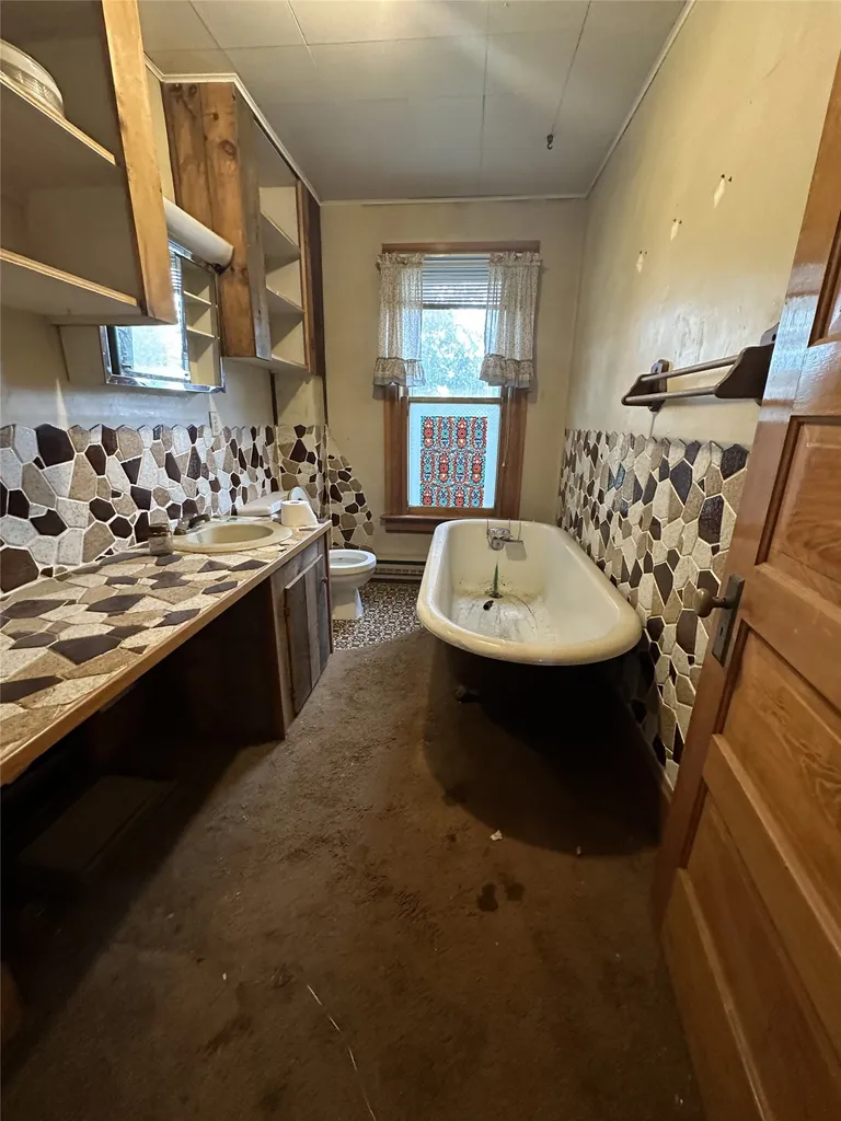 509 1st Avenue E Eureka MT 59917
