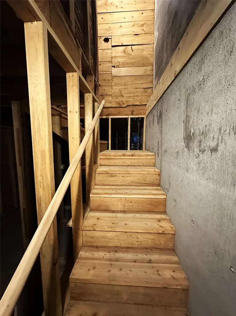 509 1st Avenue E Eureka MT 59917