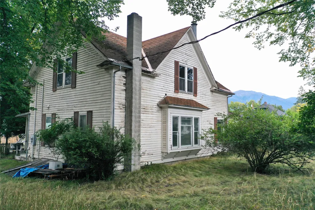 509 1st Avenue E Eureka MT 59917