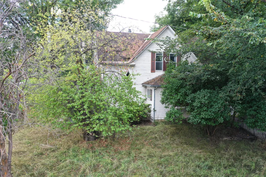 509 1st Avenue E Eureka MT 59917
