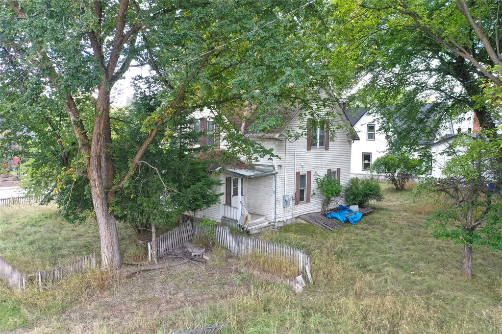509 1st Avenue E Eureka MT 59917
