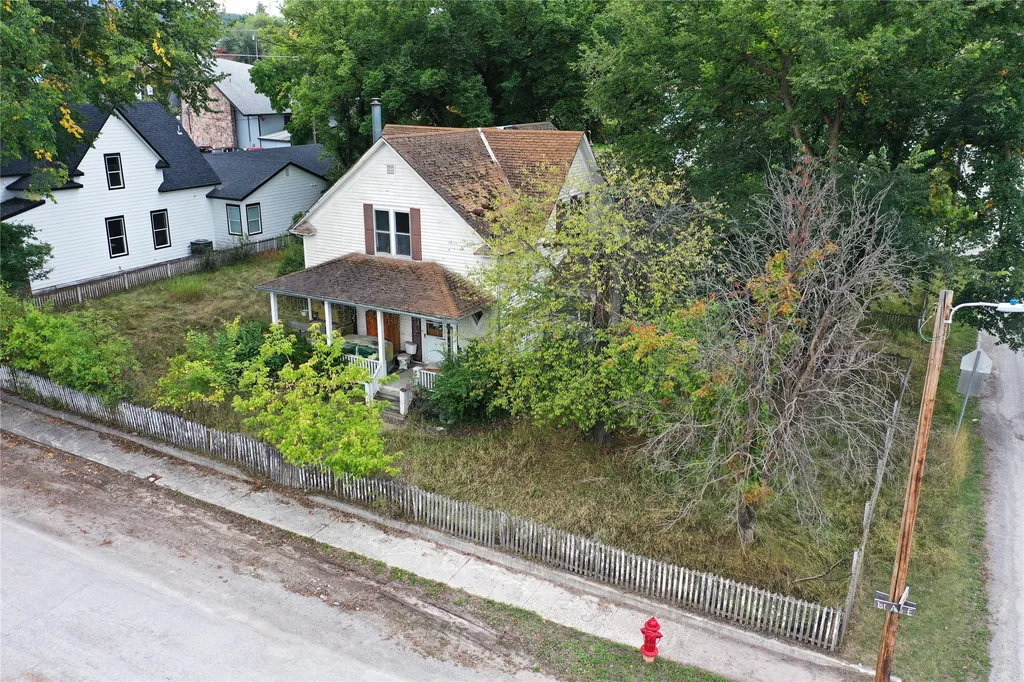 509 1st Avenue E Eureka MT 59917