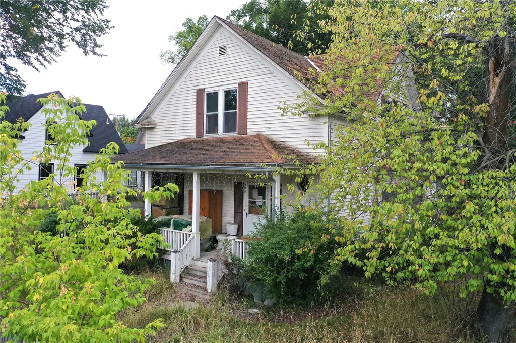 509 1st Avenue E Eureka MT 59917