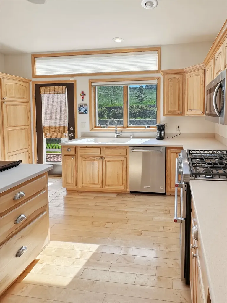 930 Spirit Drive Shelby MT 59474