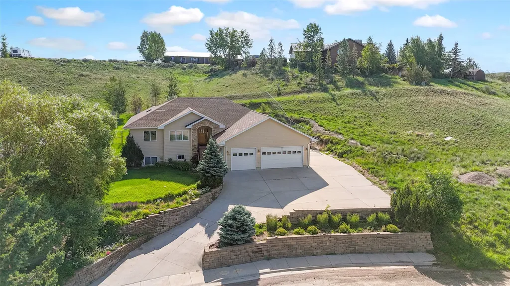 930 Spirit Drive Shelby MT 59474