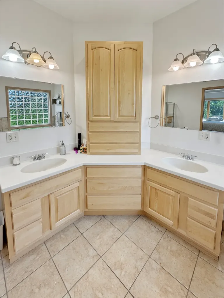 930 Spirit Drive Shelby MT 59474