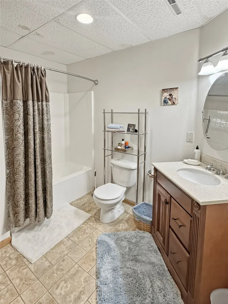 930 Spirit Drive Shelby MT 59474