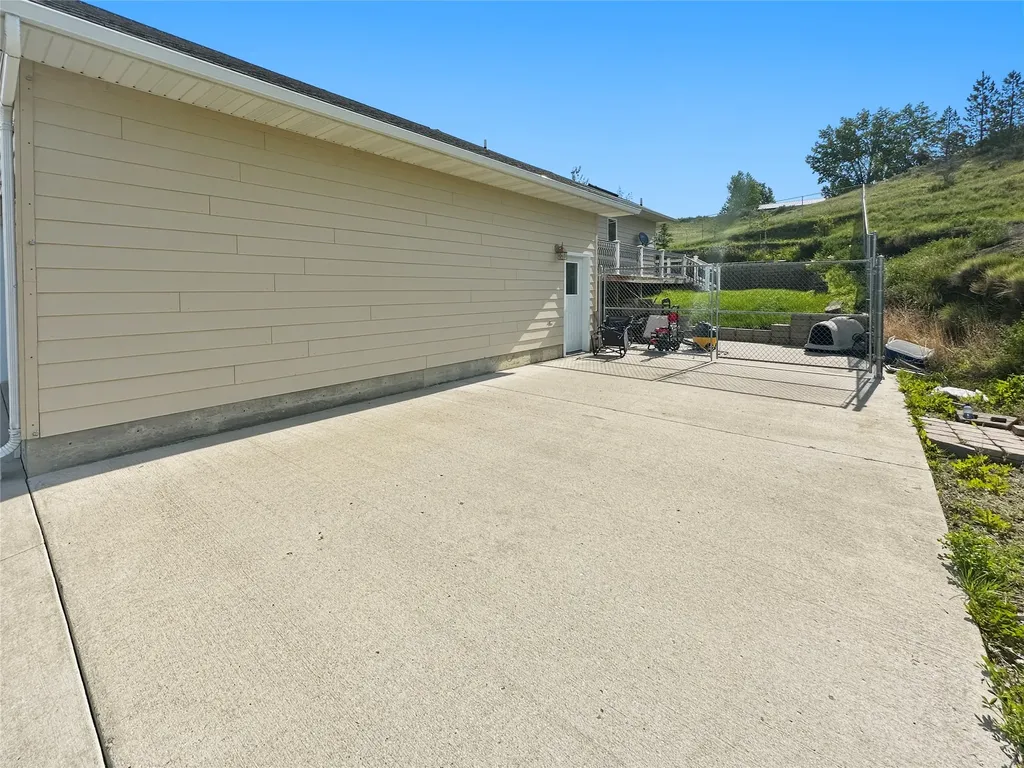 930 Spirit Drive Shelby MT 59474