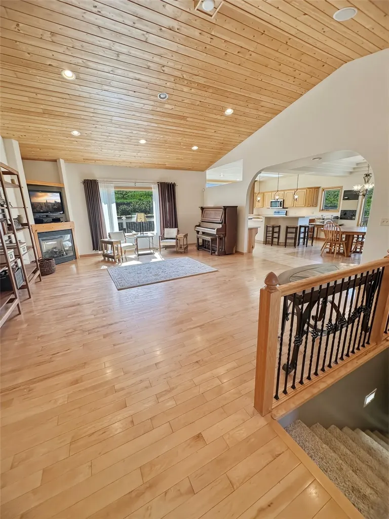 930 Spirit Drive Shelby MT 59474