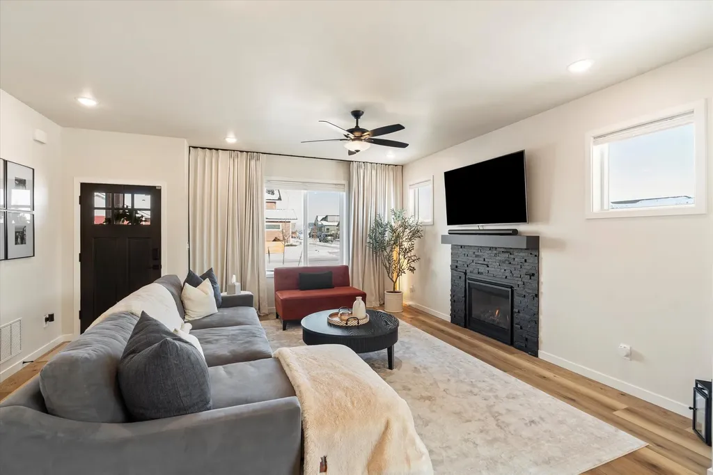702 August Way Kalispell MT 59901