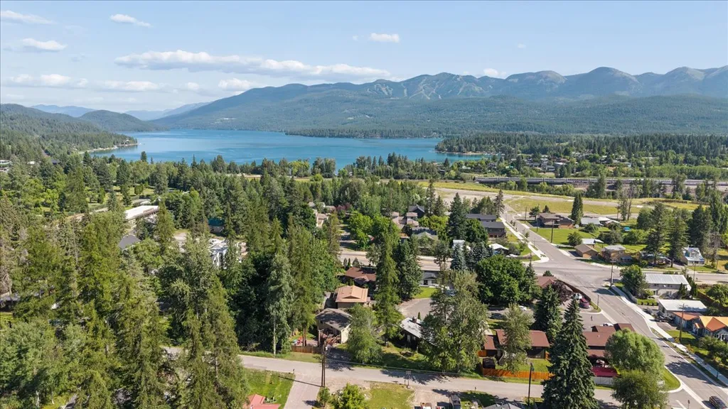 260 Fox Farm Court Whitefish MT 59937