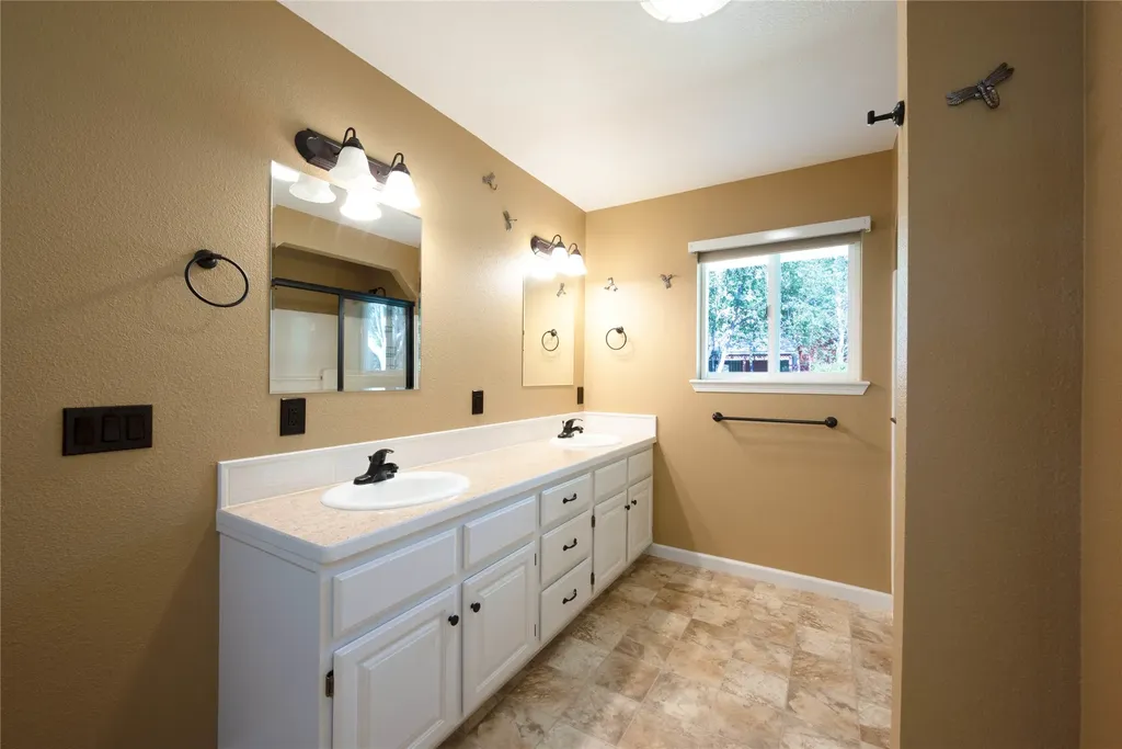 90 Mccrea Road Plains MT 59859