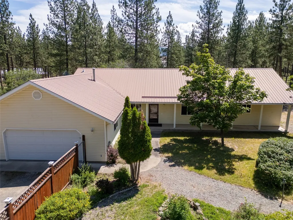 90 Mccrea Road Plains MT 59859