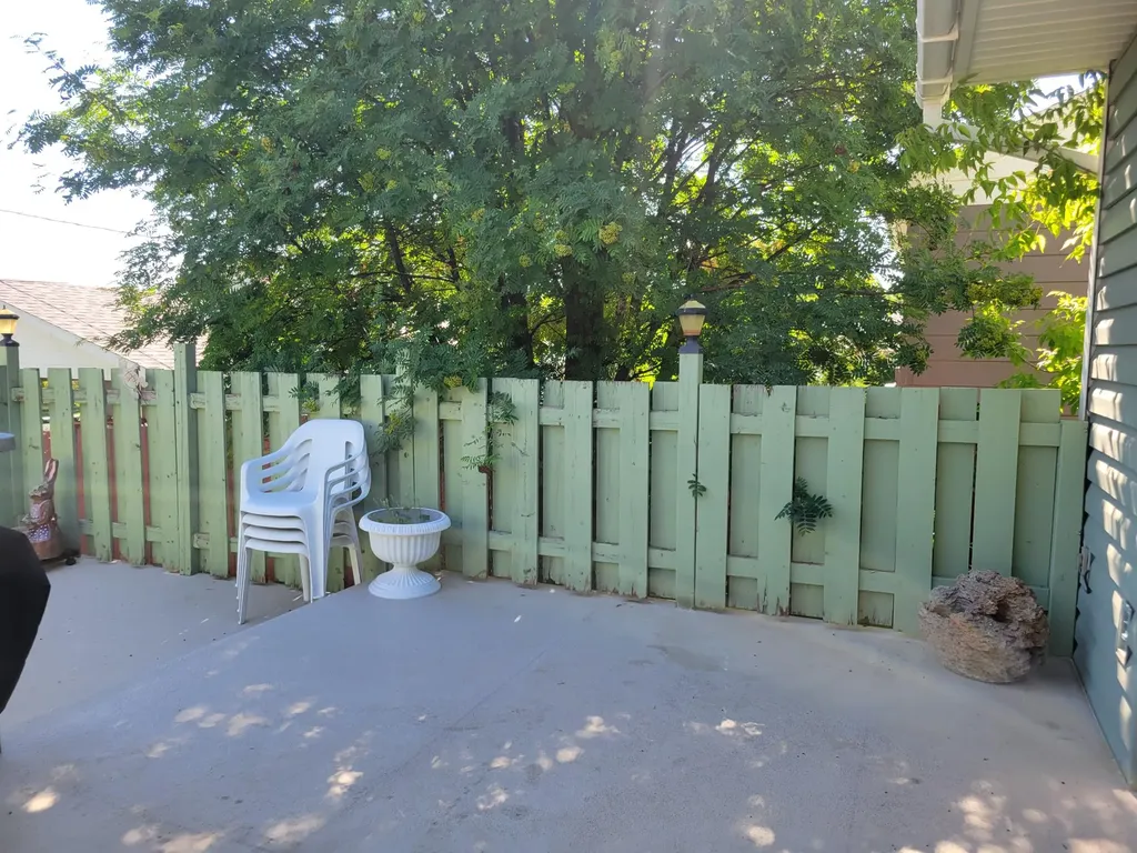 1304 Leslie Avenue Helena MT 59601