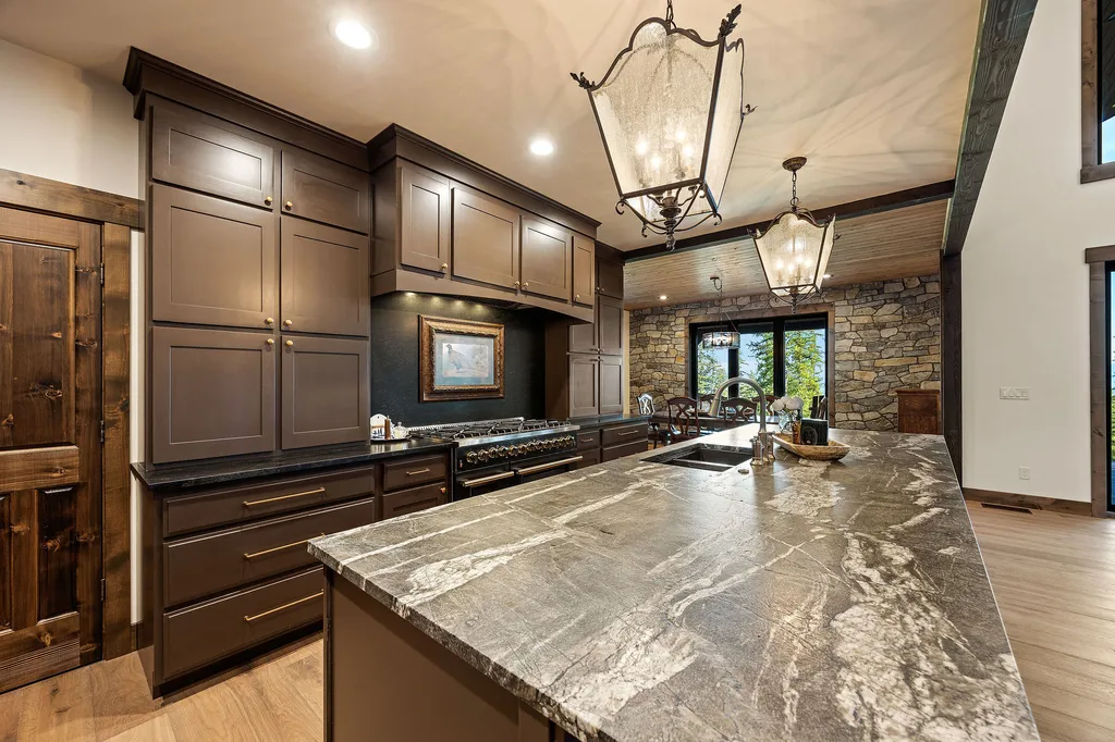 205 Pinto Trail Bigfork MT 59911