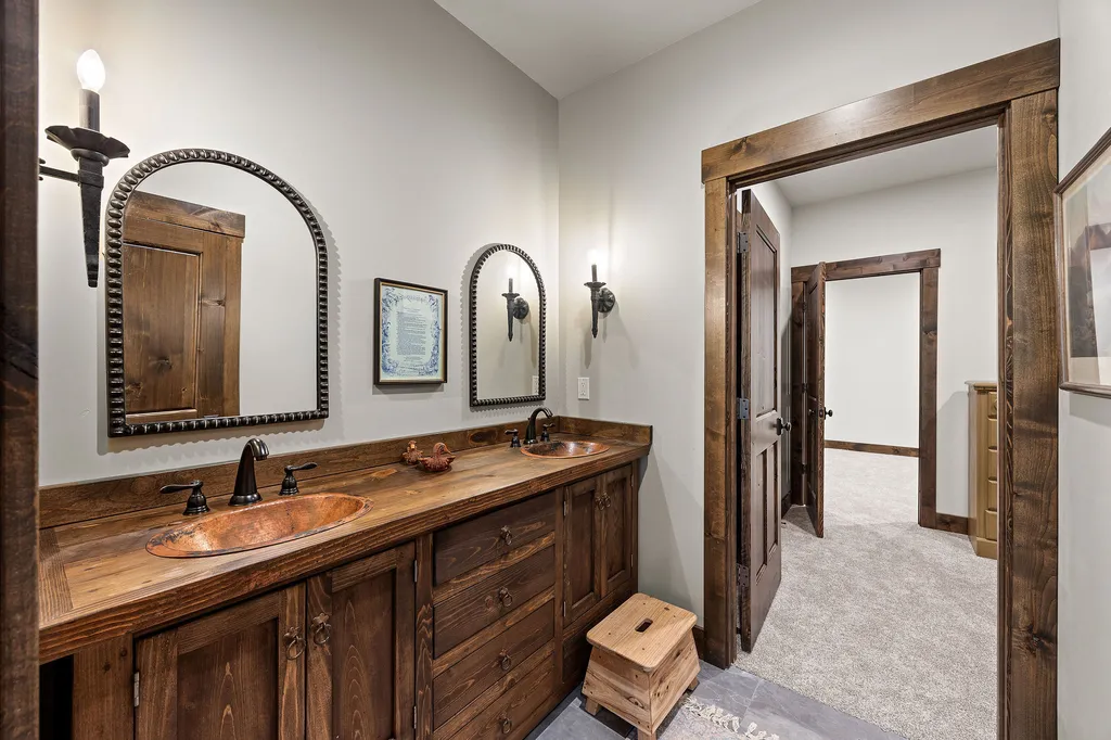 205 Pinto Trail Bigfork MT 59911