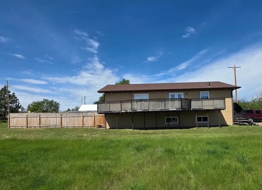 229 Central Ave Central Avenue Sweet Grass MT 59484