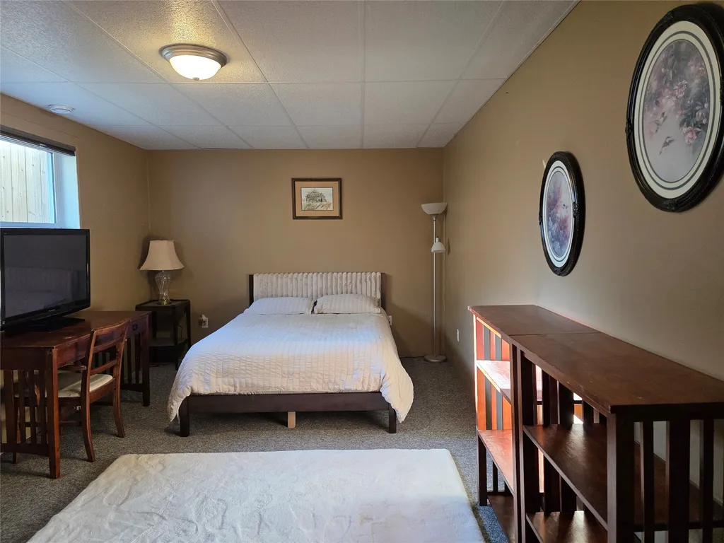 229 Central Ave Central Avenue Sweet Grass MT 59484