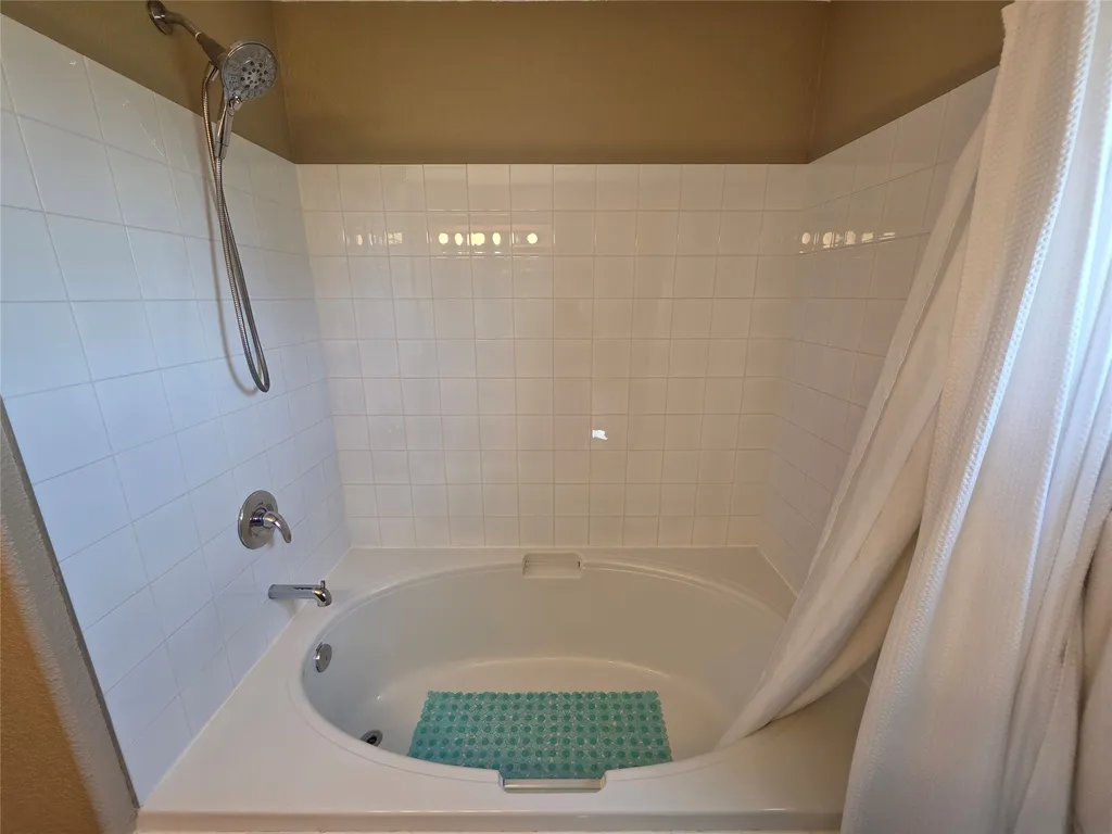 229 Central Ave Central Avenue Sweet Grass MT 59484