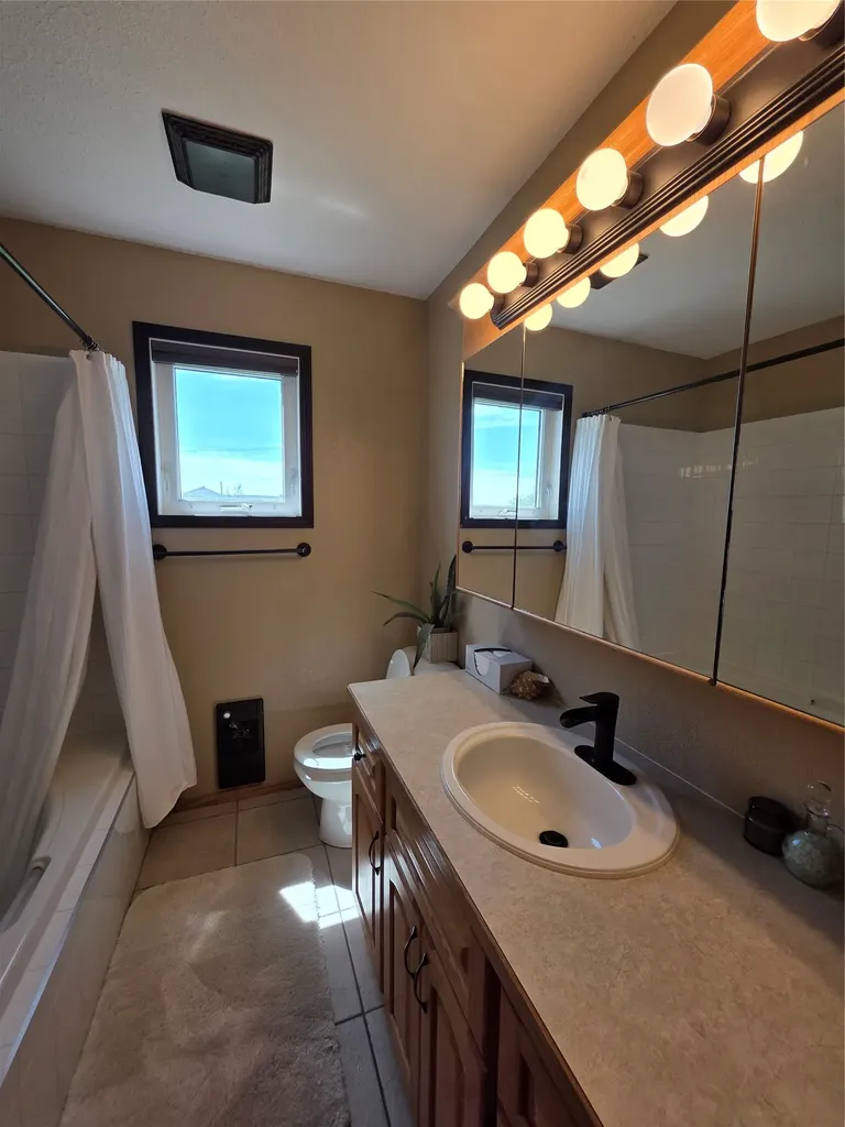 229 Central Ave Central Avenue Sweet Grass MT 59484