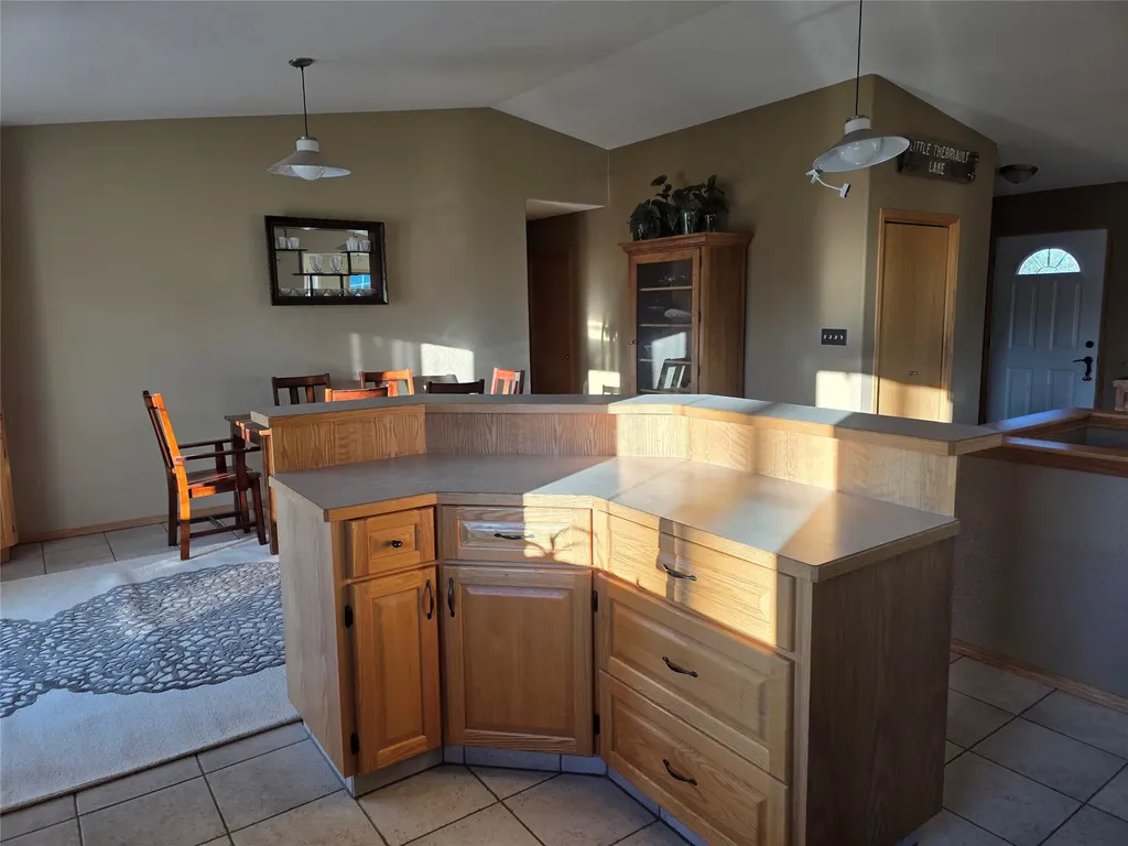 229 Central Ave Central Avenue Sweet Grass MT 59484