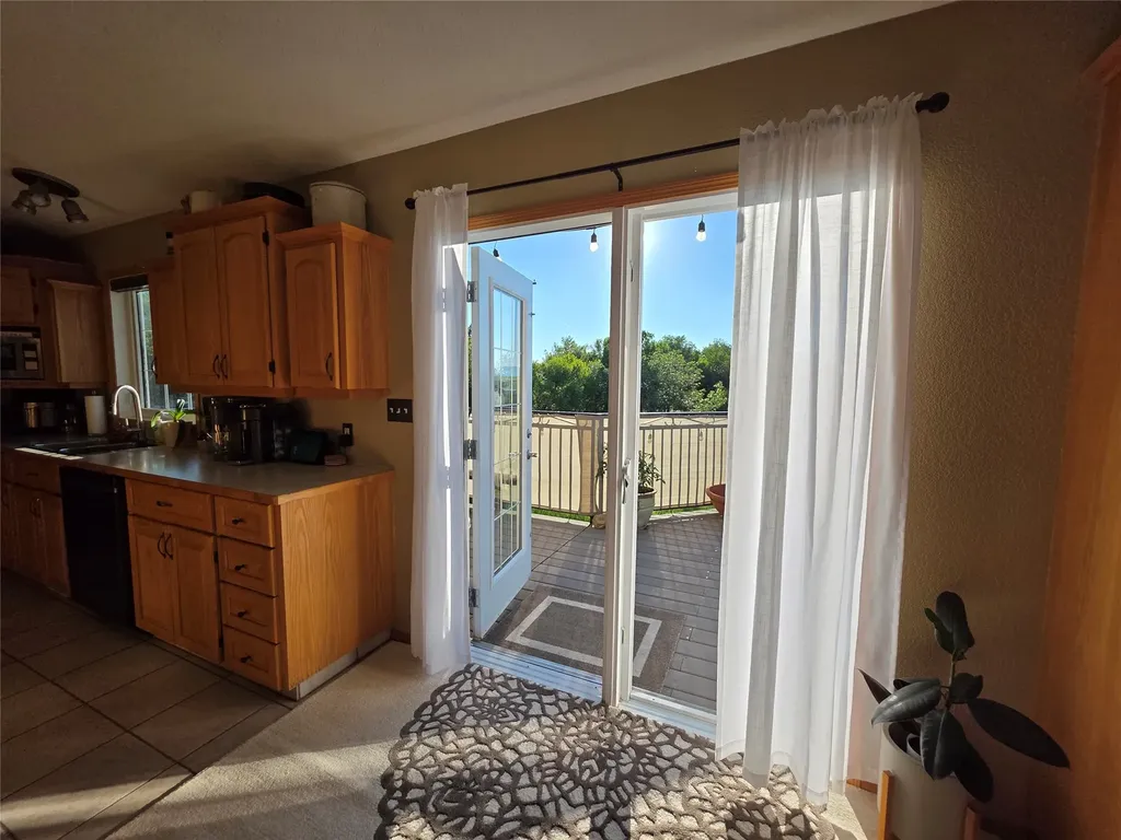229 Central Ave Central Avenue Sweet Grass MT 59484