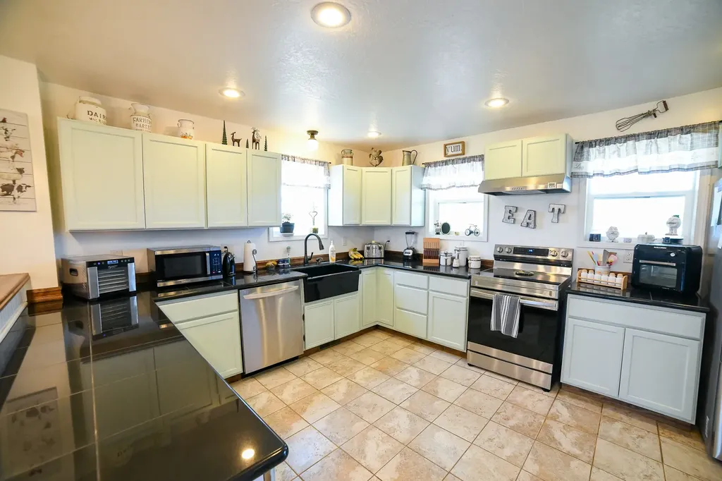 830 1st Avenue Vaughn MT 59487