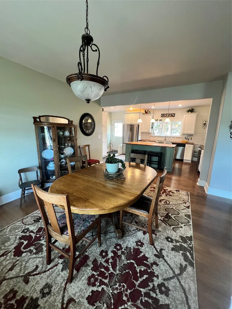724 4th Street Valier MT 59486