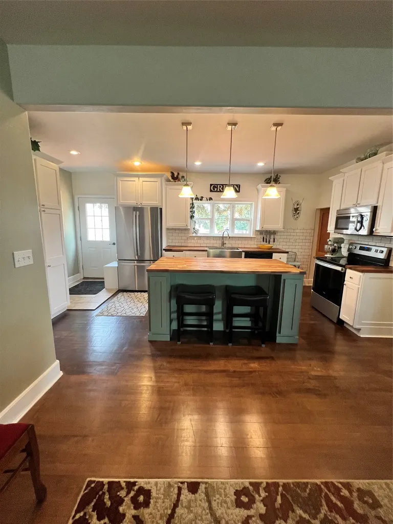724 4th Street Valier MT 59486
