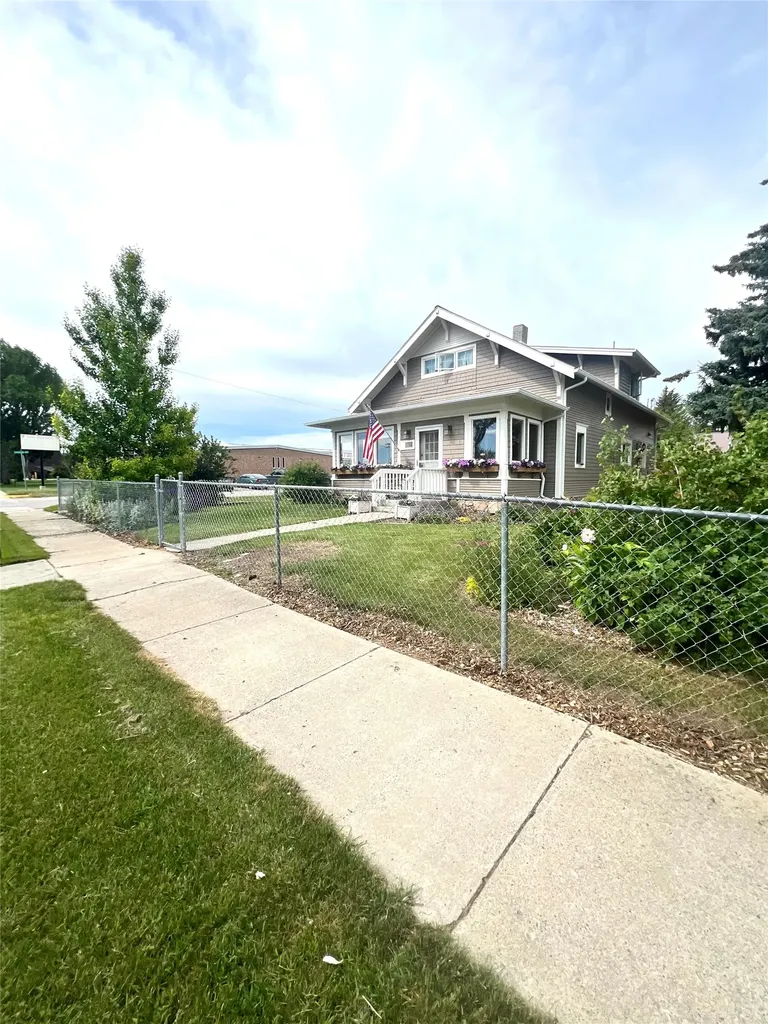 724 4th Street Valier MT 59486
