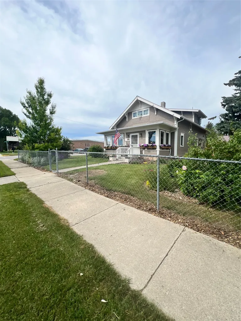 724 4th Street Valier MT 59486