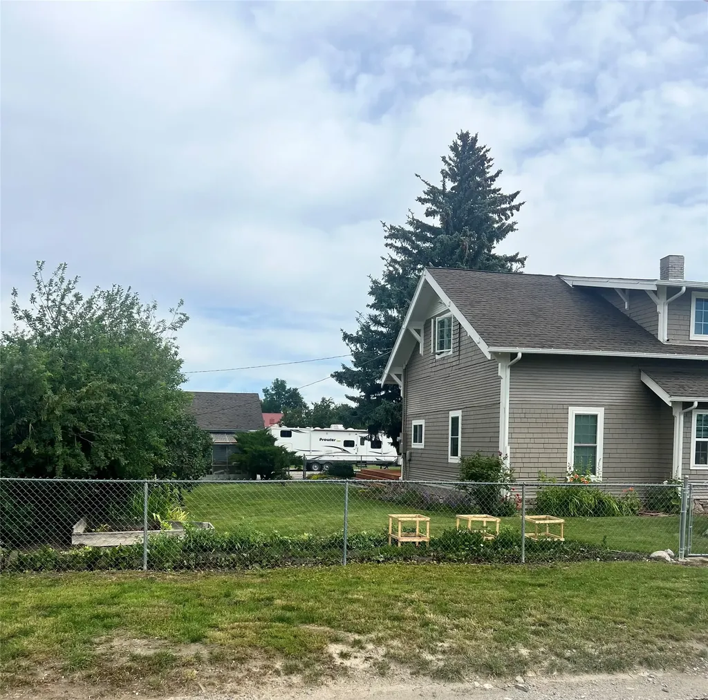 724 4th Street Valier MT 59486