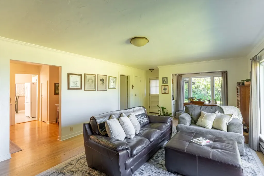 21034 Mt Highway 35 Bigfork MT 59911