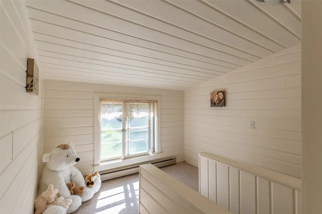 21034 Mt Highway 35 Bigfork MT 59911