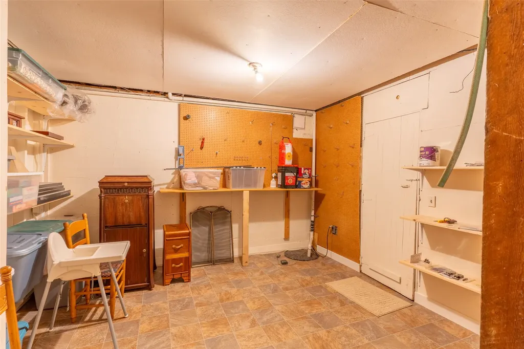 21034 Mt Highway 35 Bigfork MT 59911