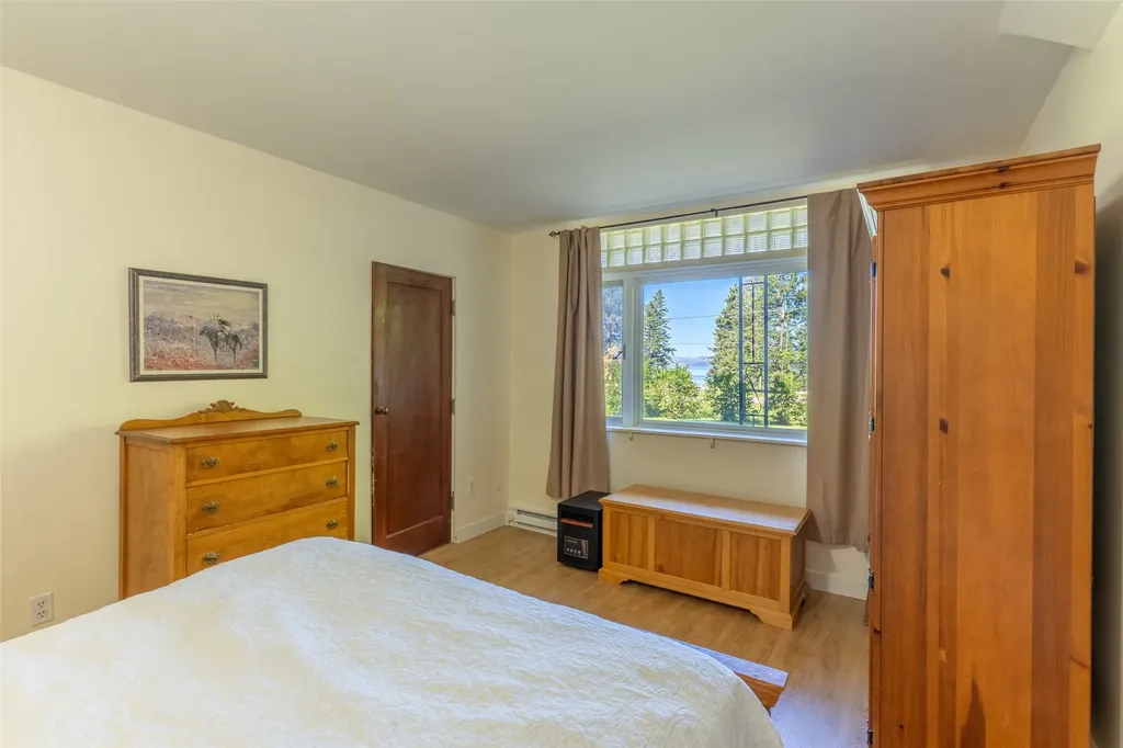 21034 Mt Highway 35 Bigfork MT 59911
