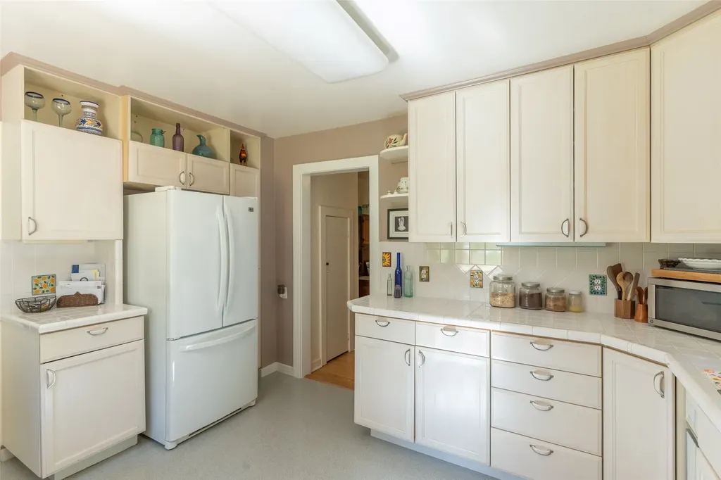21034 Mt Highway 35 Bigfork MT 59911
