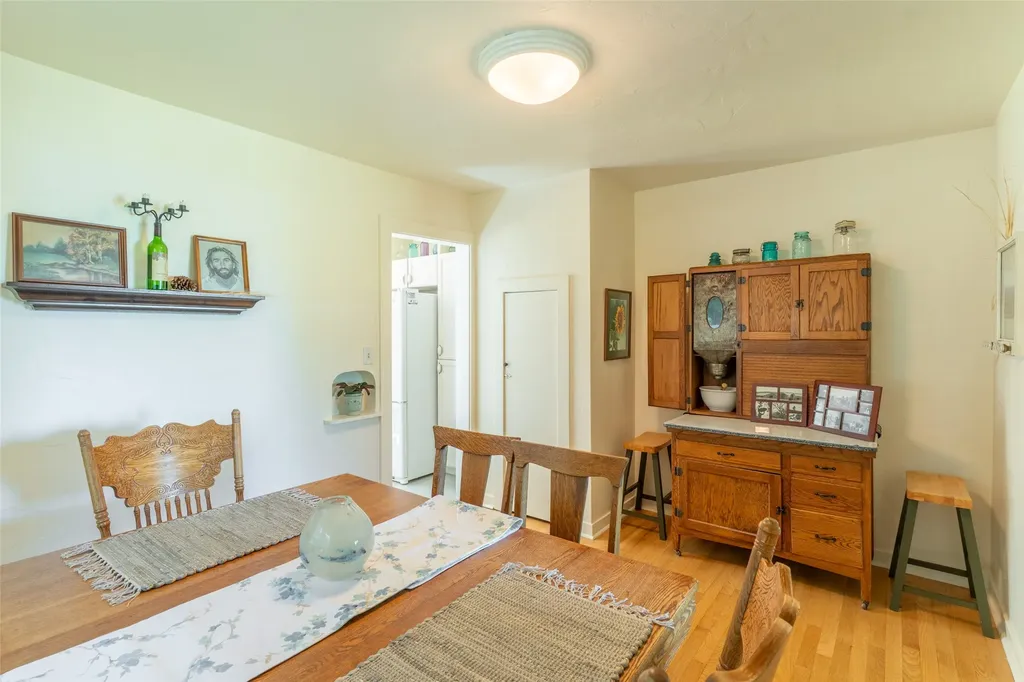 21034 Mt Highway 35 Bigfork MT 59911