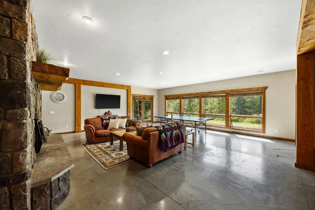70 Big Cedar Bigfork MT 59911