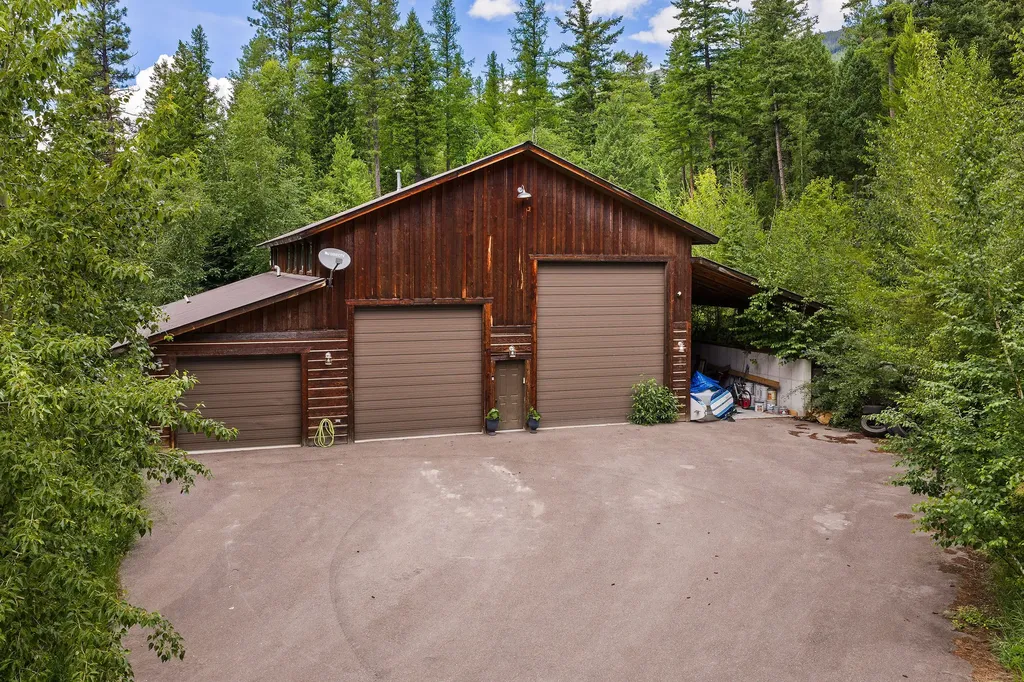 70 Big Cedar Bigfork MT 59911